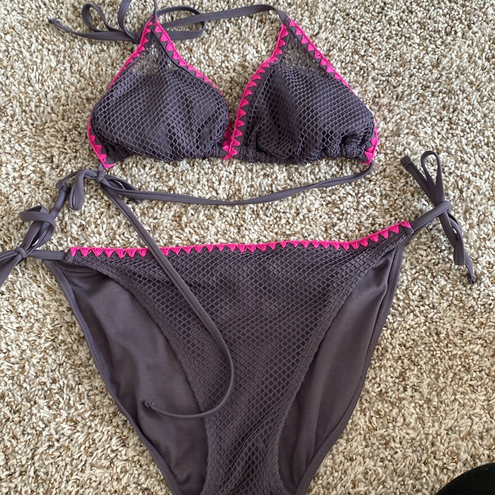 Large top, xl bottom swimsuit from target
